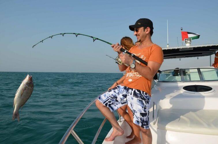 Tips to fishing on yacht in Dubai