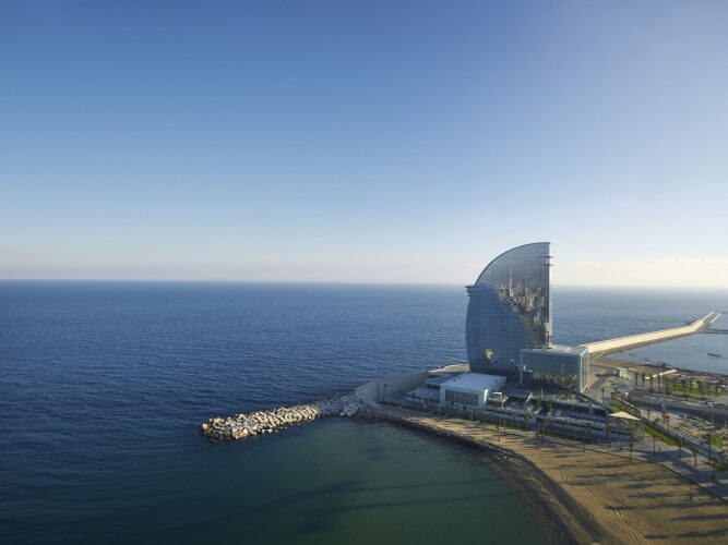 Travel and Get best Hotels in barcelona