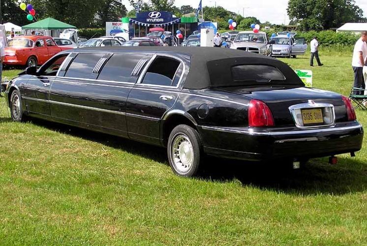 Limousine services for airport transfer for business purpose