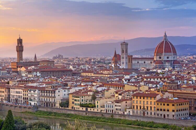 Travel around the best tourist places of Florence City