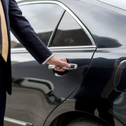Major Things to Consider When Choosing an Excellent Chauffeur Service